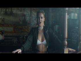 Clean Bandit Rockabye (feat. Sean Paul & Anne-Marie) (HD)